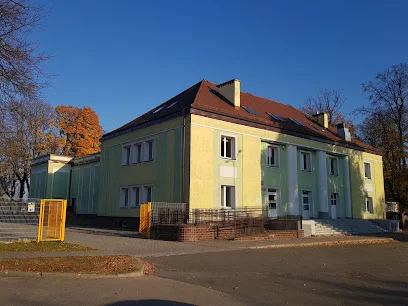 Kokon (instalacja Tomasza Domańskiego)